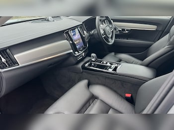Used Volvo V90 2024 for sale - 77055654: Photo