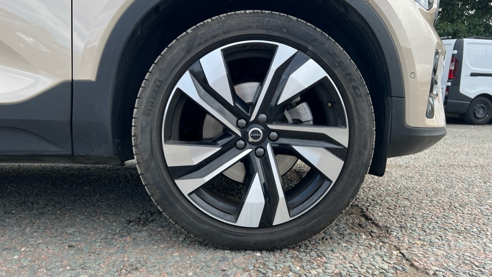 Used Volvo XC40 2025 for sale - 76868714: Photo 16