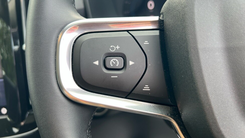 Used Volvo XC40 2025 for sale - 76868714: Photo 18