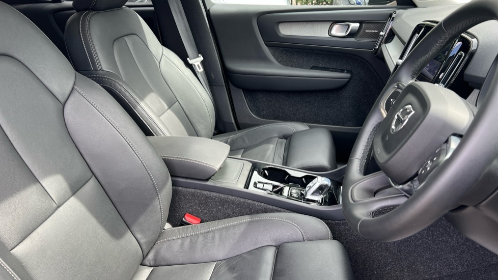 Used Volvo XC40 2025 for sale - 76868714: Photo 9