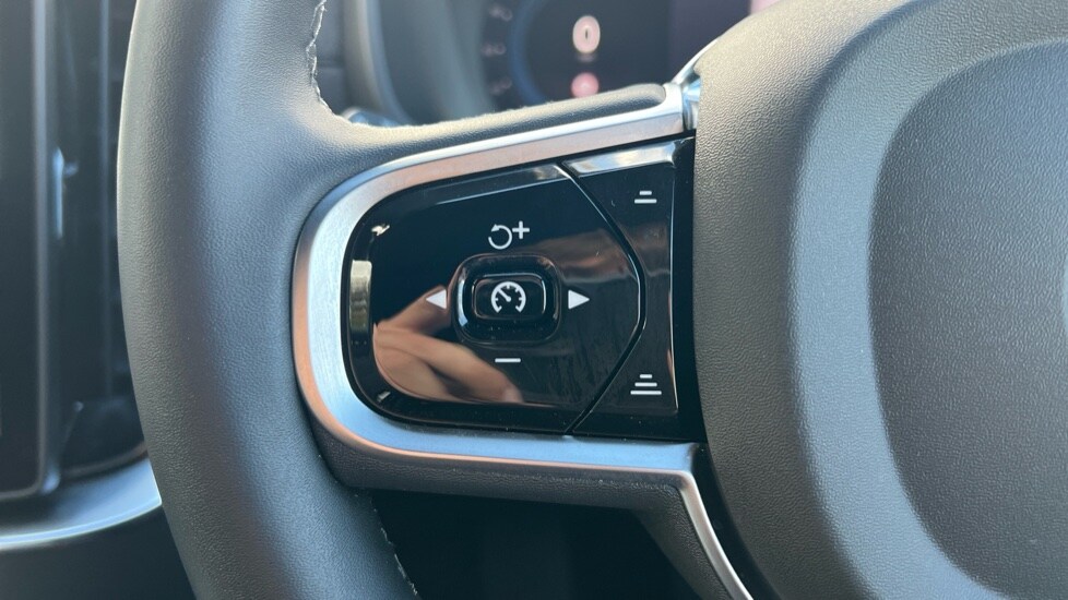 Used Volvo XC90 2025 for sale - 76501459: Photo 38