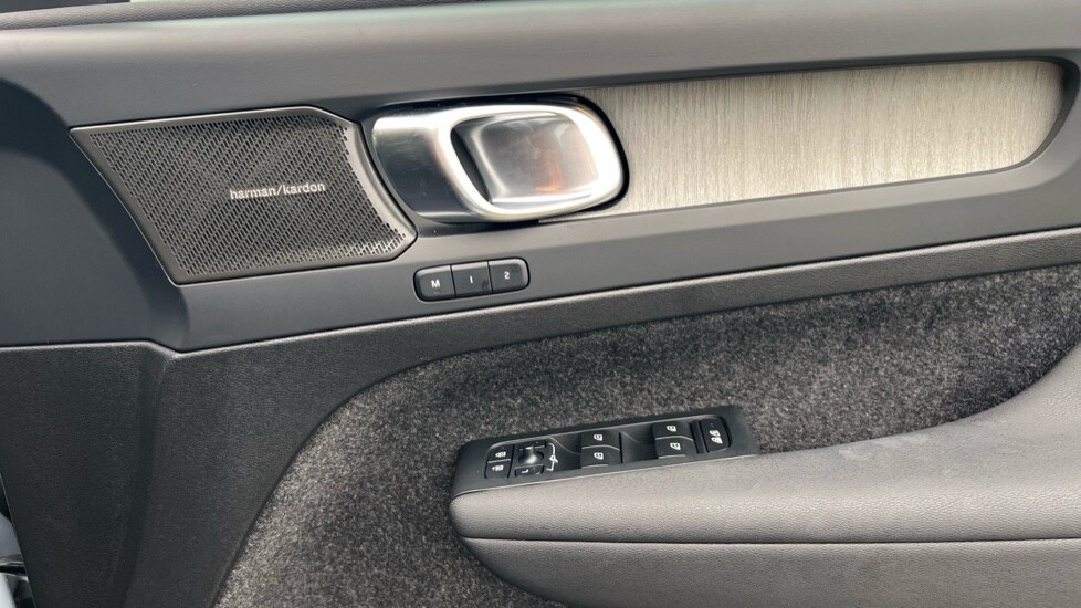 Used Volvo XC40 2024 for sale - 76261573: Photo 15