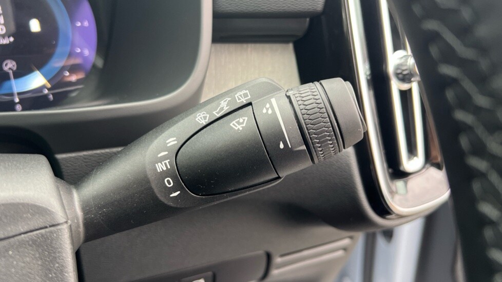 Used Volvo XC40 2024 for sale - 76261573: Photo 28