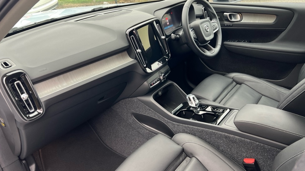 Used Volvo XC40 2024 for sale - 76261573: Photo 4