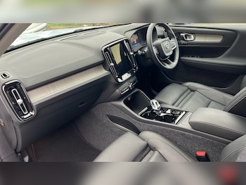 Used Volvo XC40 2024 for sale - 76261573: Photo 4