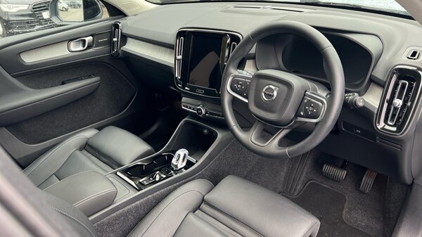 Used Volvo XC40 2024 for sale - 76261573: Photo 5
