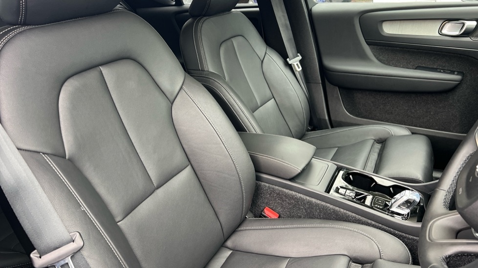 Used Volvo XC40 2024 for sale - 76261573: Photo 9