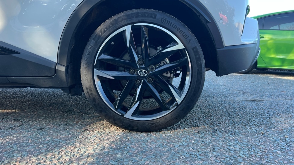 Used Toyota C-HR 2023 for sale - 76062080: Photo 18