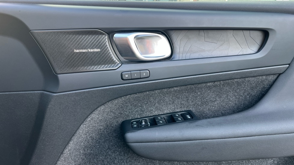 Used Volvo XC40 2024 for sale - 77021873: Photo 15