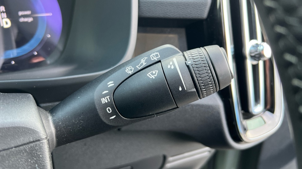 Used Volvo XC40 2024 for sale - 77021873: Photo 28