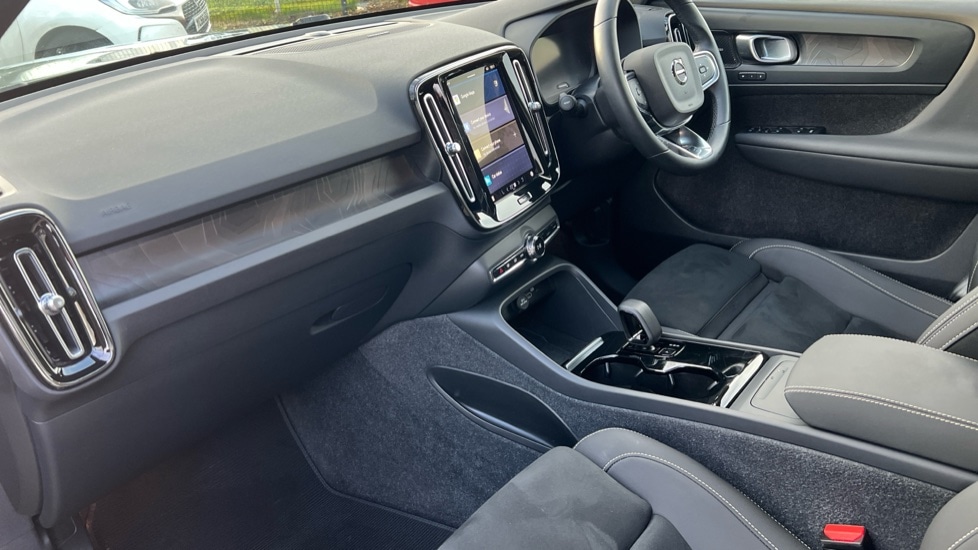 Used Volvo XC40 2024 for sale - 77021873: Photo 4