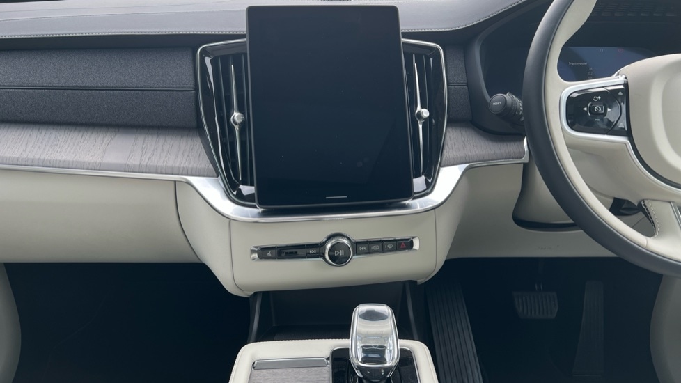 Used Volvo XC90 2025 for sale - 76328377: Photo 22