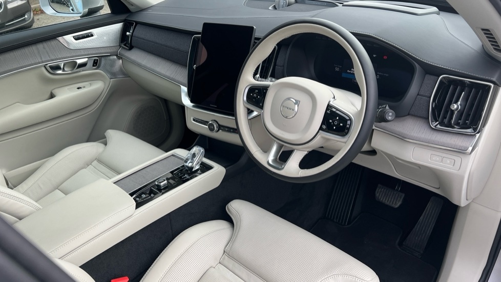 Used Volvo XC90 2025 for sale - 76328377: Photo 5