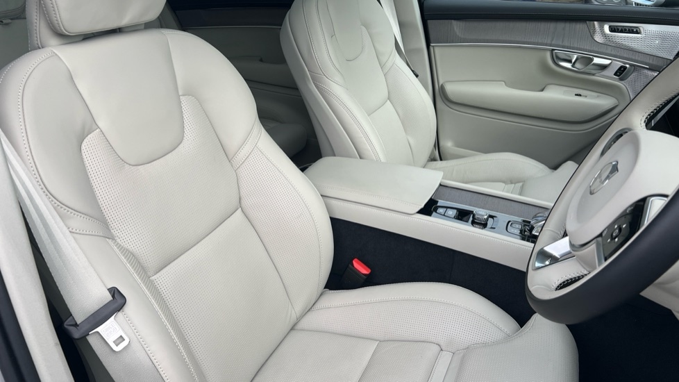 Used Volvo XC90 2025 for sale - 76328377: Photo 9