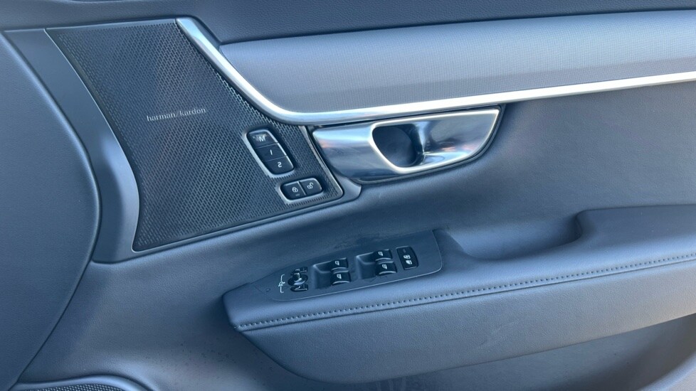 Used Volvo V90 2024 for sale - 76870951: Photo 15