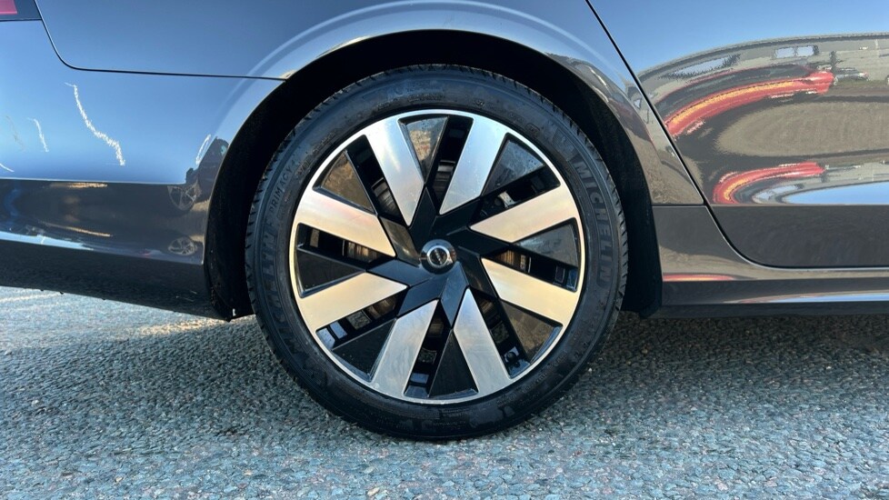 Used Volvo V90 2024 for sale - 76870951: Photo 24