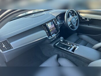 Used Volvo V90 2024 for sale - 76870951: Photo