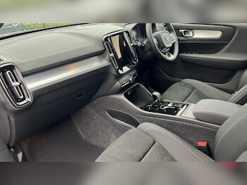 Used Volvo XC40 2025 for sale - 76894812: Photo