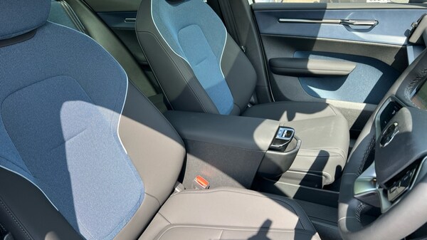 Used Volvo EX30 2025 for sale - 75467475: Photo 9