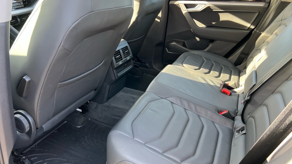 Used Volkswagen Touareg 2019 for sale - 76652443: Photo 14