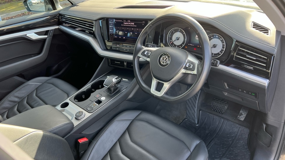 Used Volkswagen Touareg 2019 for sale - 76652443: Photo 9