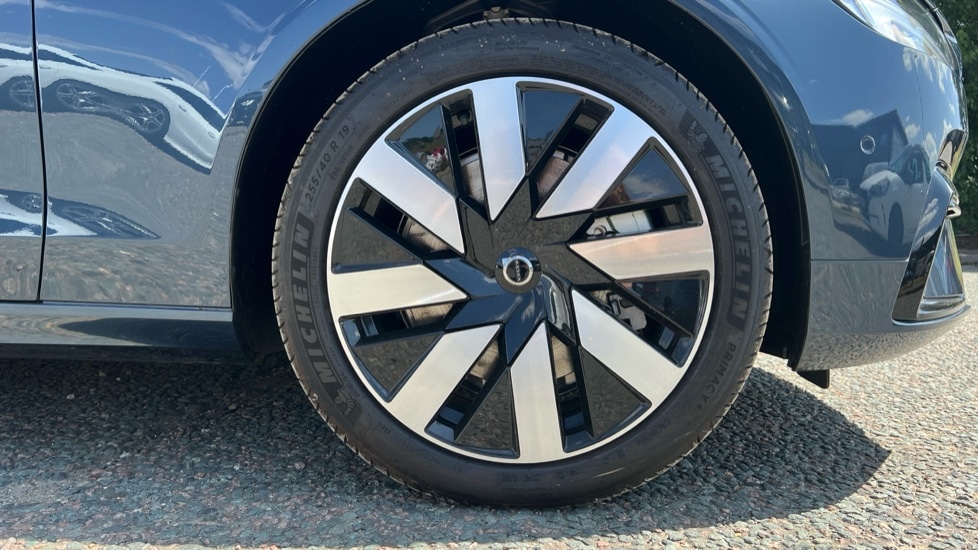 Used Volvo V90 2025 for sale - 76870321: Photo 16