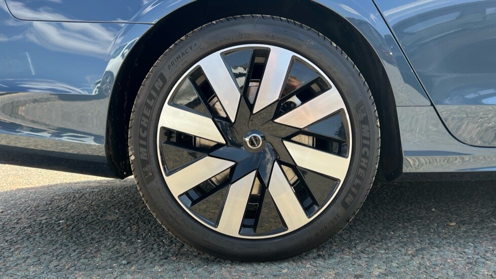 Used Volvo V90 2025 for sale - 76870321: Photo 24