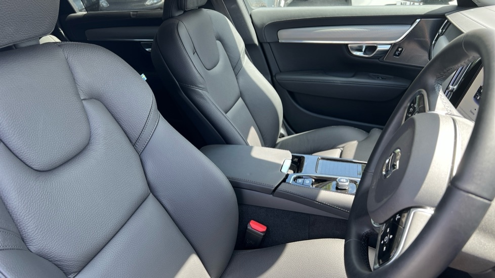 Used Volvo V90 2025 for sale - 76870321: Photo 9