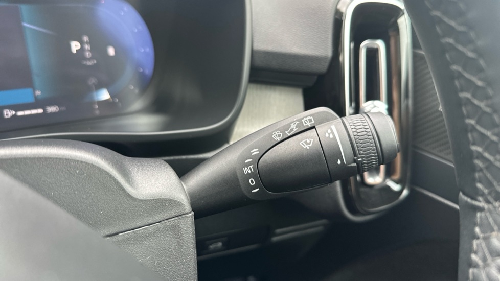 Used Volvo XC40 2025 for sale - 76868706: Photo 28