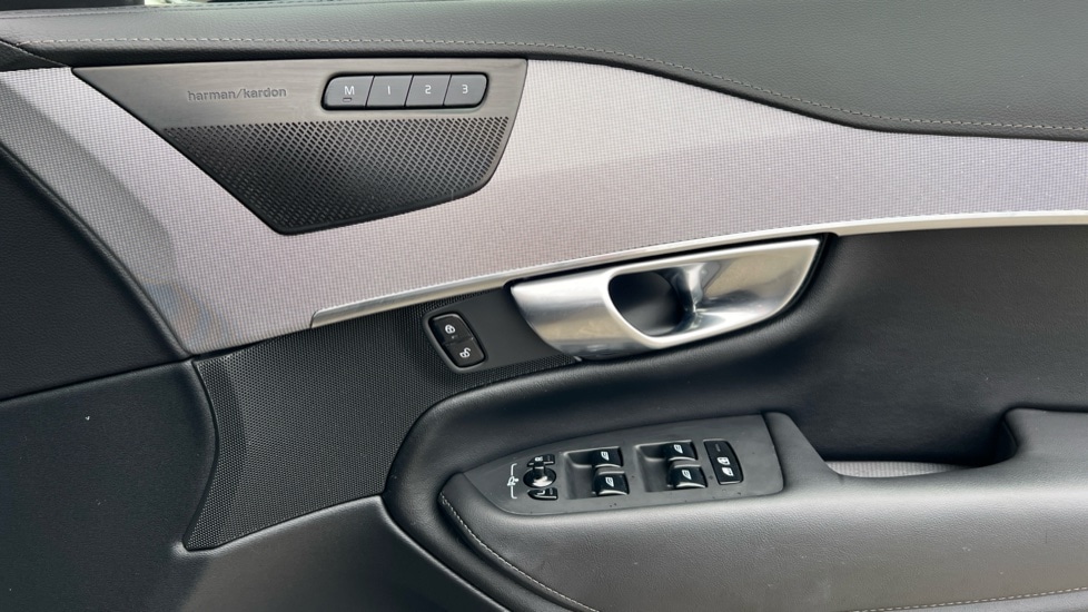 Used Volvo XC90 2023 for sale - 76954438: Photo 15