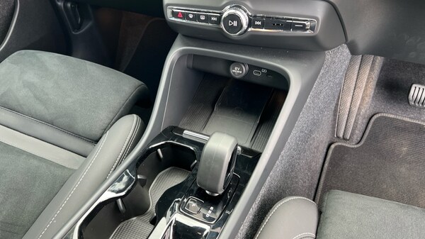 Used Volvo XC40 2025 for sale - 76289714: Photo 14