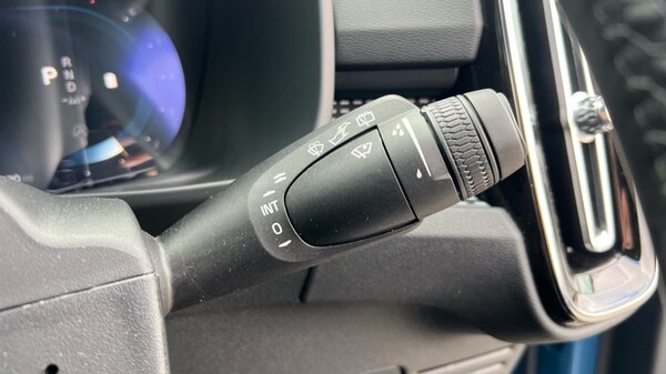 Used Volvo XC40 2025 for sale - 76289714: Photo 28