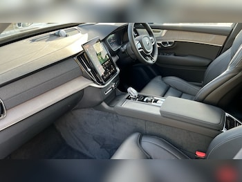 Used Volvo XC90 2025 for sale - 76575102: Photo