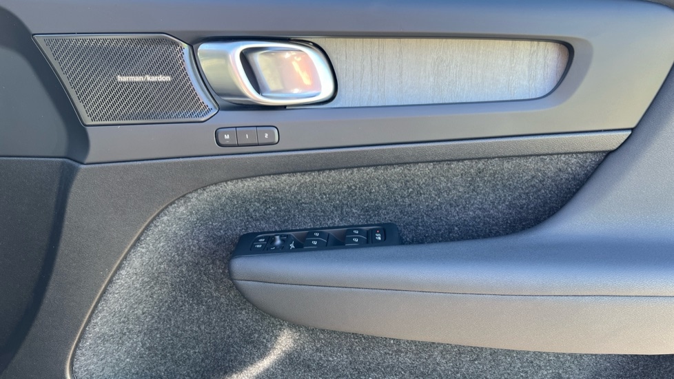 Used Volvo XC40 2024 for sale - 76871468: Photo 15