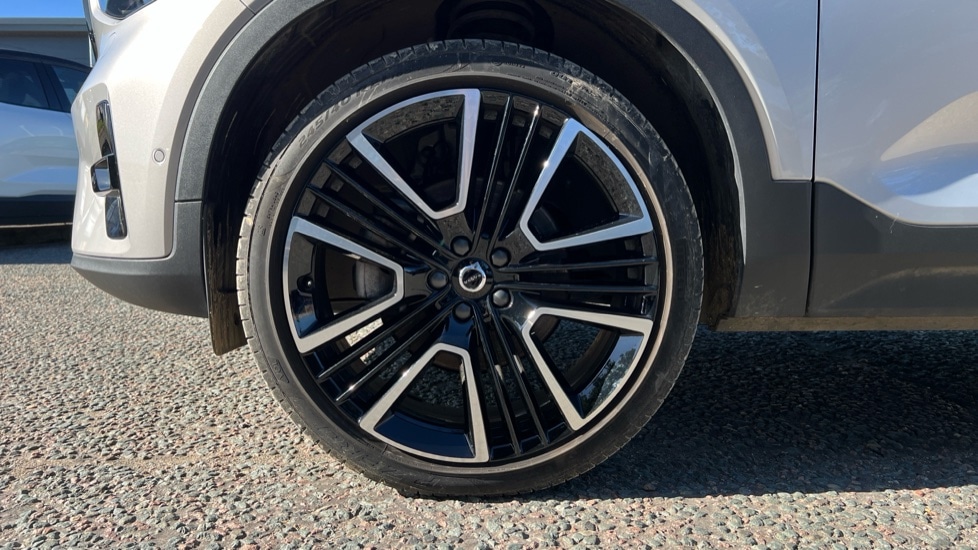 Used Volvo XC40 2024 for sale - 76871468: Photo 25