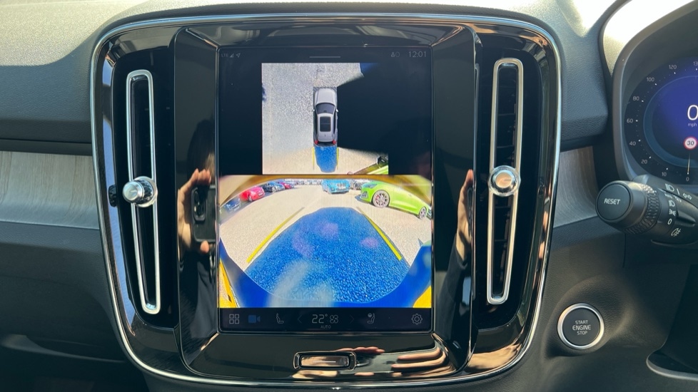 Used Volvo XC40 2024 for sale - 76871468: Photo 32