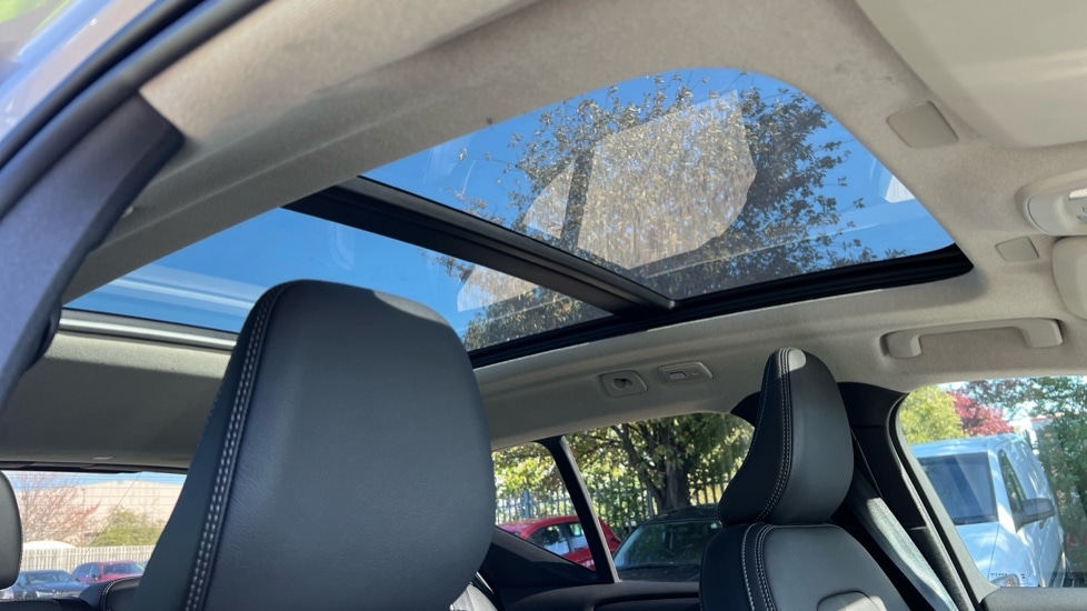 Used Volvo XC40 2024 for sale - 76871468: Photo 34