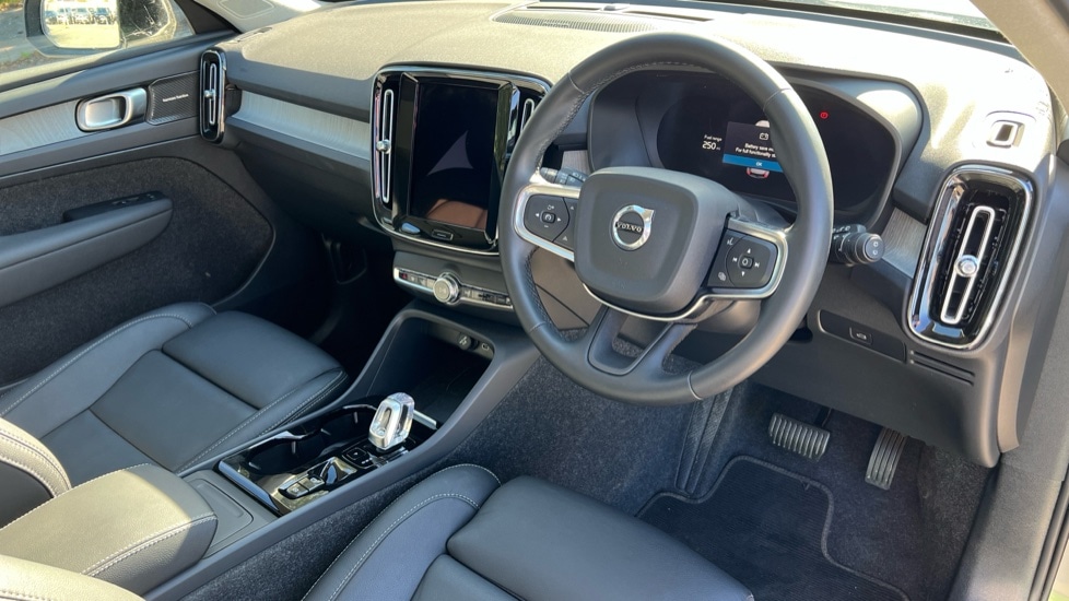 Used Volvo XC40 2024 for sale - 76871468: Photo 5