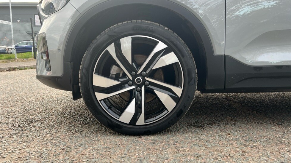 Used Volvo XC40 2024 for sale - 76328234: Photo 25