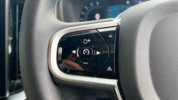 Used Volvo XC90 2025 for sale - 76116867: Photo 38