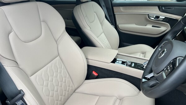 Used Volvo XC90 2025 for sale - 76116867: Photo 9