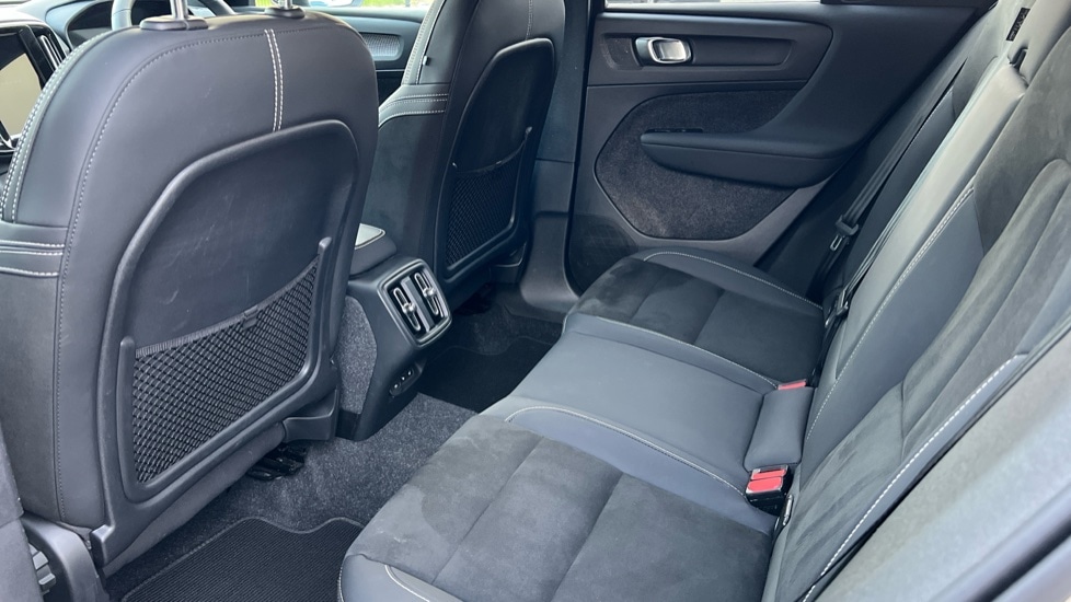 Used Volvo XC40 2024 for sale - 76871707: Photo 10