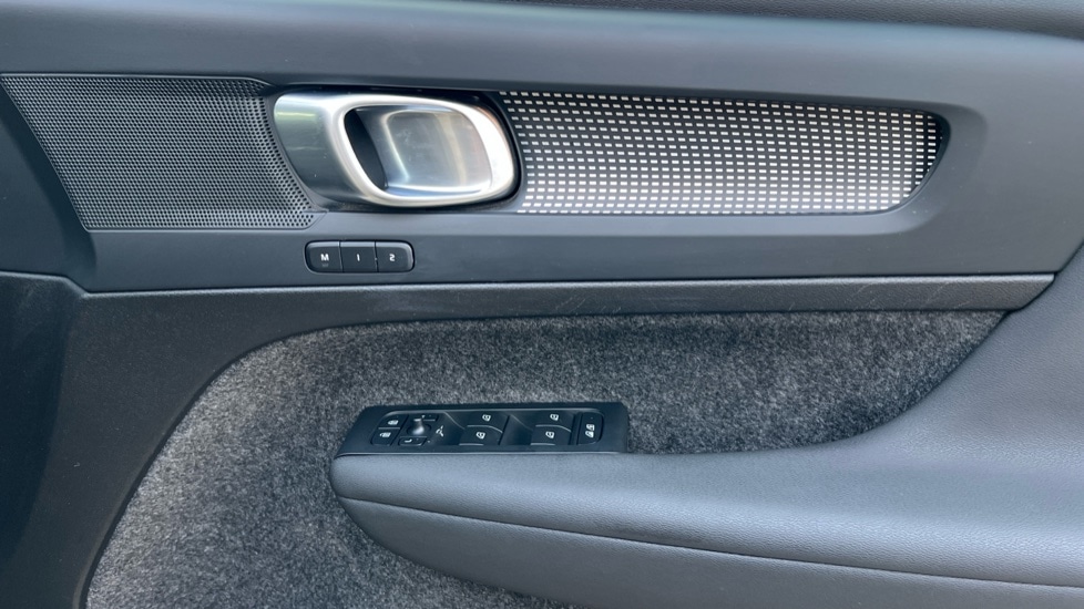 Used Volvo XC40 2024 for sale - 76871707: Photo 15