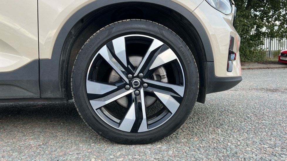 Used Volvo XC40 2024 for sale - 76871707: Photo 16