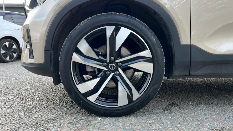 Used Volvo XC40 2024 for sale - 76871707: Photo 25