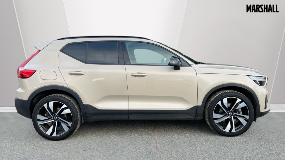 Used Volvo XC40 2024 for sale - 76871707: Photo 3