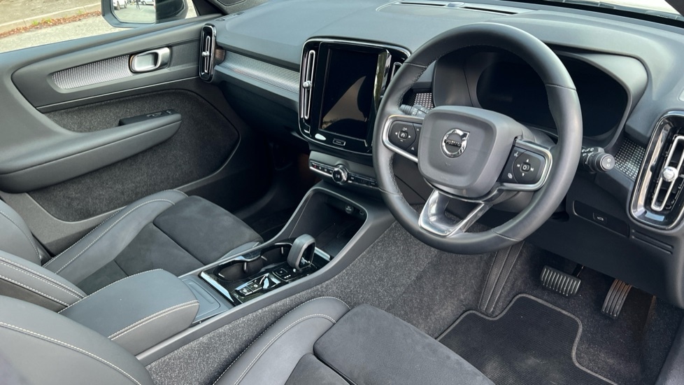 Used Volvo XC40 2024 for sale - 76871707: Photo 5
