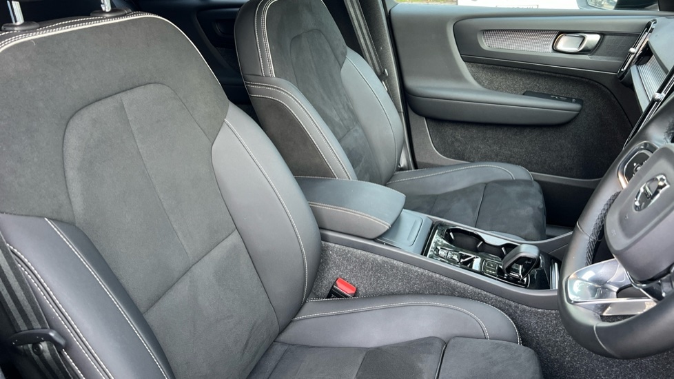 Used Volvo XC40 2024 for sale - 76871707: Photo 9