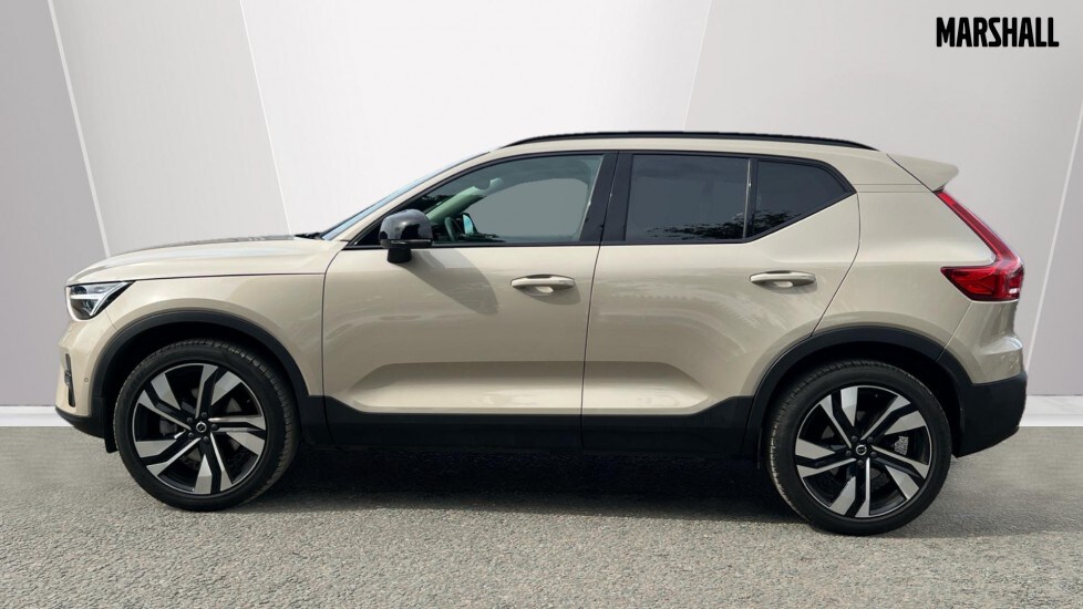 Used Volvo XC40 2025 for sale - 76168574: Photo 8