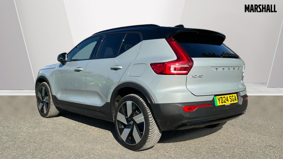 Used Volvo XC40 2024 for sale - 76112084: Photo 2